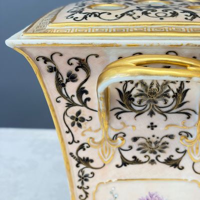 A pair of extremely rare Chinese Canton famille rose bough pots — foto 19