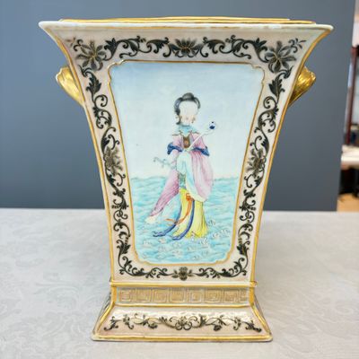 A pair of extremely rare Chinese Canton famille rose bough pots — foto 46
