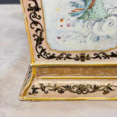A pair of extremely rare Chinese Canton famille rose bough pots — foto 59
