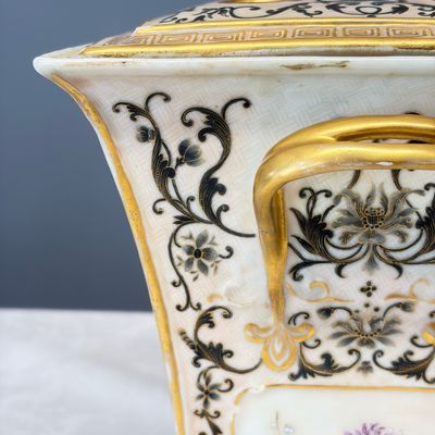 A pair of extremely rare Chinese Canton famille rose bough pots — foto 62