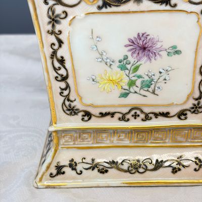 A pair of extremely rare Chinese Canton famille rose bough pots — foto 64