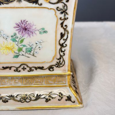 A pair of extremely rare Chinese Canton famille rose bough pots — foto 65