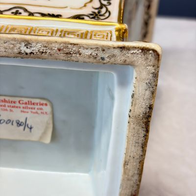 A pair of extremely rare Chinese Canton famille rose bough pots — foto 77