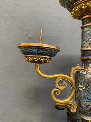 A pair of extremely rare Chinese ram-shaped cloisonné candelabra, 18/19th C. — 照片 21
