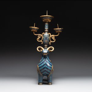A pair of extremely rare Chinese ram-shaped cloisonné candelabra, 18/19th C. — 照片 8