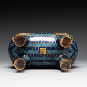A pair of extremely rare Chinese ram-shaped cloisonné candelabra, 18/19th C. — 照片 10
