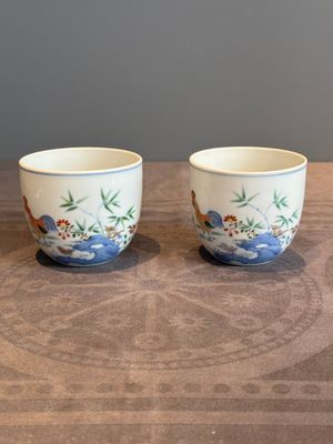 A pair of extremely rare imperial Chinese doucai 'chicken' cups, Chenghua mark, Yongzheng/Qianlong — photo 5