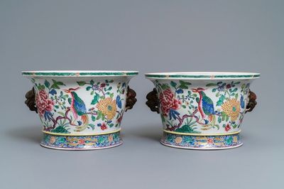 A pair of famille rose-style jardinières with birds among flowers, Samson, Paris, 19th C.