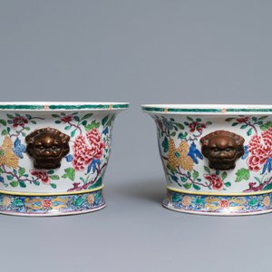 A pair of famille rose-style jardinières with birds among flowers, Samson, Paris, 19th C. — 照片 2