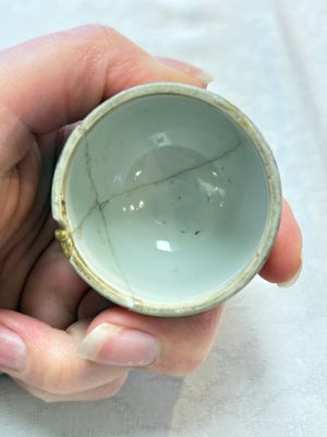 A pair of famille verte-style ovoid jars and covers, Samson, Paris, 19th C. — foto 19