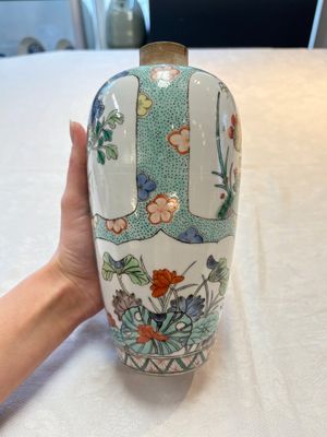 A pair of famille verte-style ovoid jars and covers, Samson, Paris, 19th C. — foto 5
