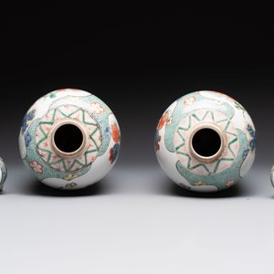 A pair of famille verte-style ovoid jars and covers, Samson, Paris, 19th C. — foto 5