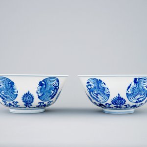 A pair of fine Chinese blue and white phoenix bowls, Kangxi — photo 2