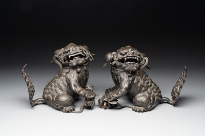 A pair of fine Chinese bronze Buddhist lions, 17/18th C.