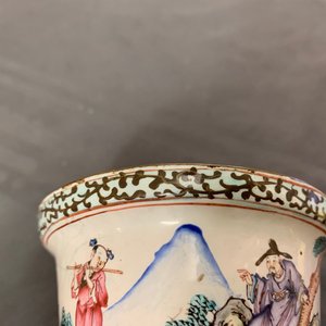 A pair of fine Chinese Canton enamel bowls and covers, Yongzheng/Qianlong — 照片 22