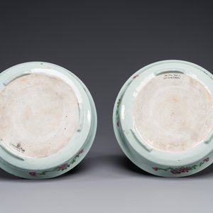 A pair of fine Chinese Canton famille rose jardinieres on stands, 19th C. — 照片 7