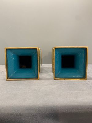 A pair of fine Chinese cloisonné square 'gu' vases with antiquities, 19/20th C. — photo 5