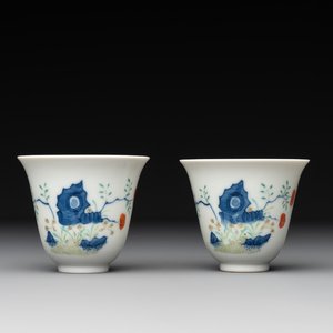A pair of fine Chinese doucai wine cups, Jie Mei Ya Zhi 介眉雅製 mark, 19th C. — 照片 1