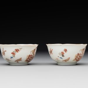 A pair of fine Chinese export 'Liberty and Matrimony' cups and saucers, Yongzheng — photo 7