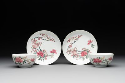 A pair of fine Chinese famille rose cups and saucers with floral design, Yongzheng
