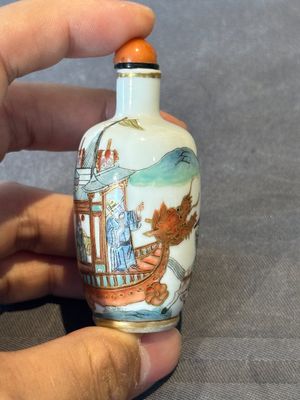 A pair of fine Chinese famille rose 'dragon boat' snuff bottles, 19th C. — 照片 10