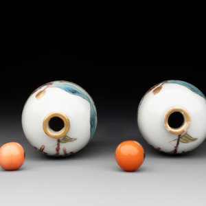 A pair of fine Chinese famille rose 'dragon boat' snuff bottles, 19th C. — 照片 5