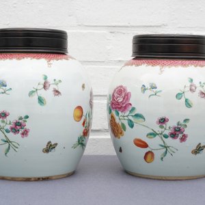 A pair of fine Chinese famille rose export jars with floral design, Qianlong — 照片 9