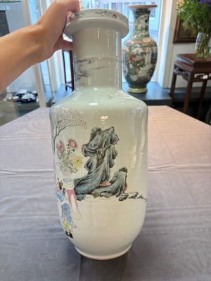 A pair of fine Chinese famille rose 'Guo Ziyi 郭子儀' rouleau vases, Qianlong mark, 19th C. — photo 3