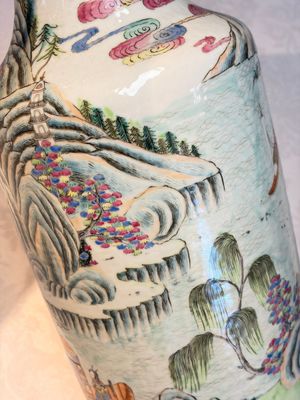 A pair of fine Chinese famille rose 'Ode to the Red Cliff' vases, Hongwu mark, Daoguang — photo 14