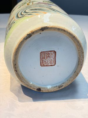 A pair of fine Chinese famille rose 'Ode to the Red Cliff' vases, Hongwu mark, Daoguang — photo 15