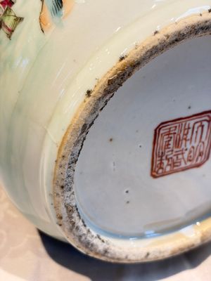 A pair of fine Chinese famille rose 'Ode to the Red Cliff' vases, Hongwu mark, Daoguang — photo 10