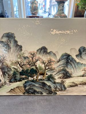 A pair of fine Chinese famille rose plaques with landscape design, signed Wang Yeting 汪野亭, 20th C. — foto 3