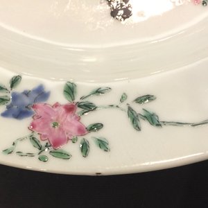 A pair of fine Chinese famille rose plates, Yongzheng, 1723-1735 — 照片 4