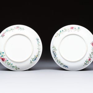 A pair of fine Chinese famille rose 'Rooster' cups and saucers, Yongzheng — foto 3