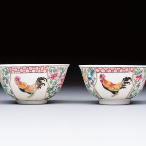 A pair of fine Chinese famille rose 'Rooster' cups and saucers, Yongzheng — foto 4