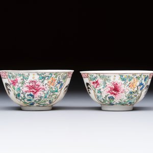 A pair of fine Chinese famille rose 'Rooster' cups and saucers, Yongzheng — foto 5