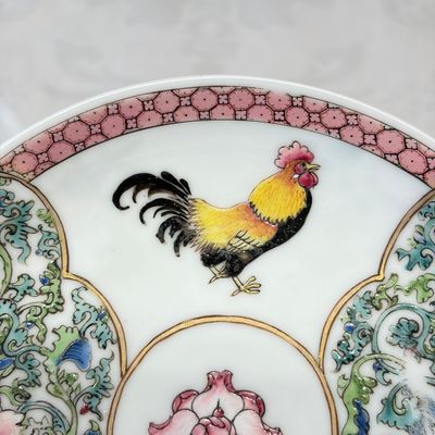 A pair of fine Chinese famille rose 'Rooster' tea bowls and saucers — 照片 4