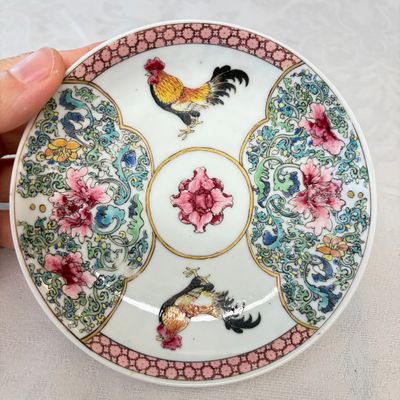 A pair of fine Chinese famille rose 'Rooster' tea bowls and saucers — 照片 13