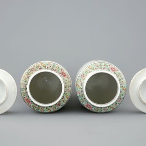A pair of fine Chinese famille rose vases and covers with quails, Republic, 20th C. — 照片 5