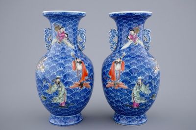 A pair of fine Chinese famille rose vases with immortals on waves, 19/20th C.