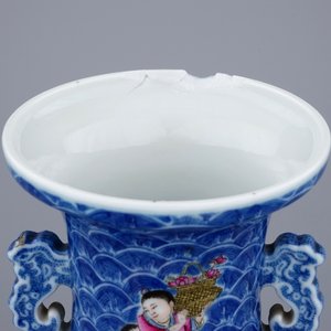 A pair of fine Chinese famille rose vases with immortals on waves, 19/20th C. — 照片 7