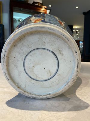 A pair of fine Chinese Imari-style vases and covers with narrative design, Kangxi — 照片 22