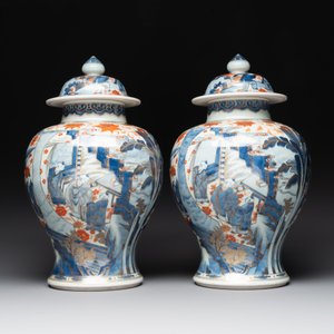 A pair of fine Chinese Imari-style vases and covers with narrative design, Kangxi — 照片 3
