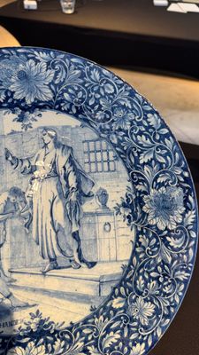 A pair of fine large blue and white Dutch Delft biblical subject dishes, dated 1781 — photo 15
