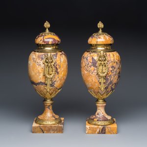 A pair of French gilt-bronze-mounted marble cassolettes — photo 5