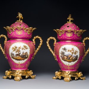A pair of French parcel-gilt polychrome pink-ground porcelain potpourri vases, Jacob Petit, Paris, 19th C. — photo 1