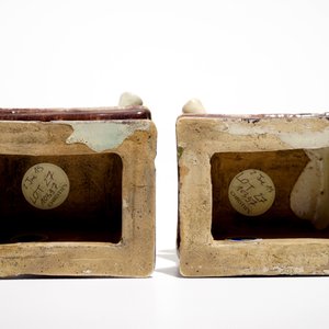 A pair of German faience models of Buddhas in Delft style, 1st half 18th C. — photo 8