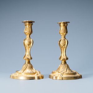 A pair of gilded bronze candlesticks, France, 18th C. — photo 2