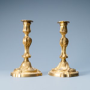 A pair of gilded bronze candlesticks, France, 18th C. — photo 5