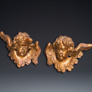 A pair of gilded wooden winged cherub heads, 18th C. — 照片 1